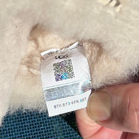 UGG Cozette Cream Fuzzy Slippers Slip-Ons Size 7 - Picture 8 of 9